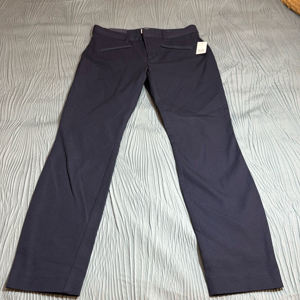 NWT: Gap Signature Skinny Ankle pants in navy blue, size 2R